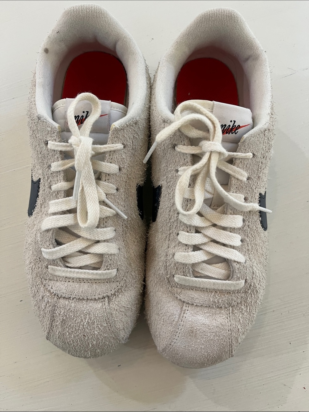 Nike women’s tennis shoe size 9